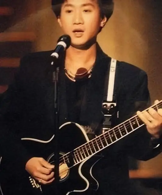 从1993到2025：每年6月30日，我们为什么依然怀念黄家驹？