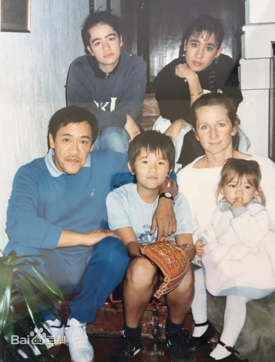 吴耀汉家庭照